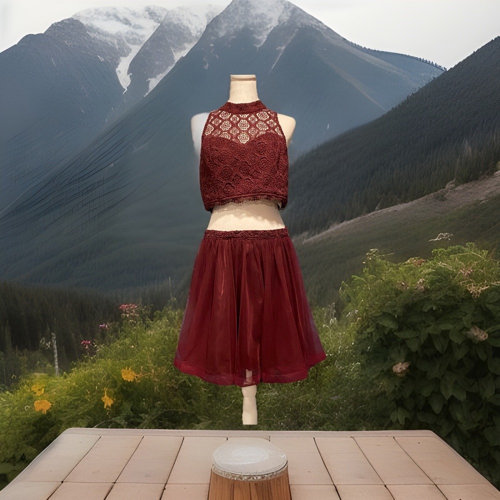 Sequin Hearts 2 Piece Formal Mini Skirt‎ Crop Top Size 13 Burgundy Lace Cruise